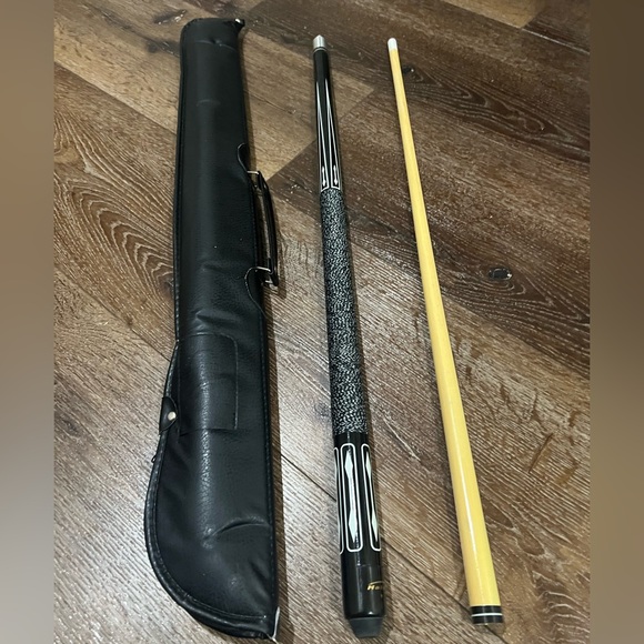 EUC Halex Black and white Pool Cue with Case - Picture 7 of 7